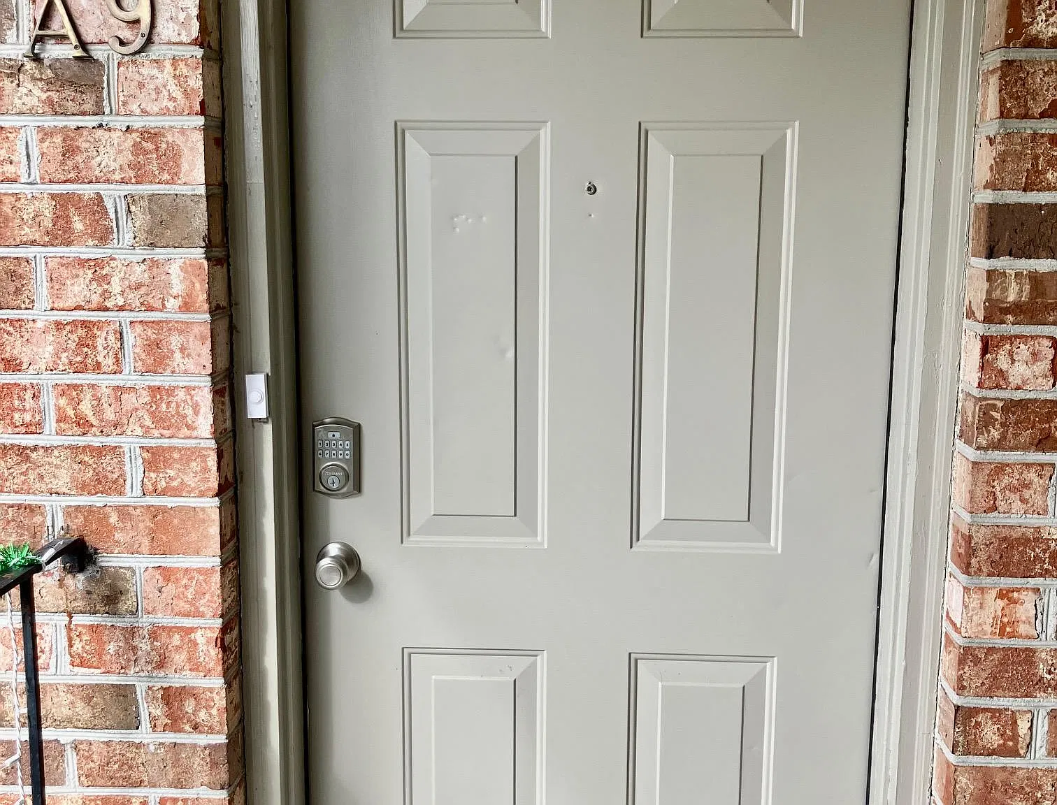 2 bed, 748 sqft, $2,400 — Photo 4