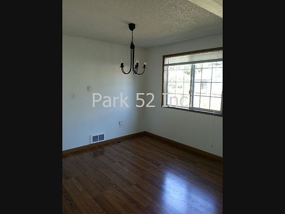 4th image of 409 Herb Ct SE