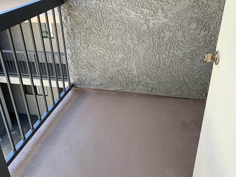 519 Palm Dr #13 — Photo 12
