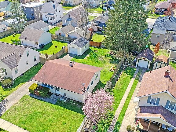 2nd image of 1082 Willard Ave SE