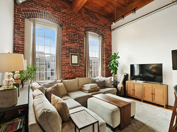 1350 Rosa L Parks Blvd APT 420, Nashville, TN 37208