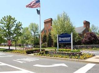 220 N Manchester Ln, Monroe Township, NJ