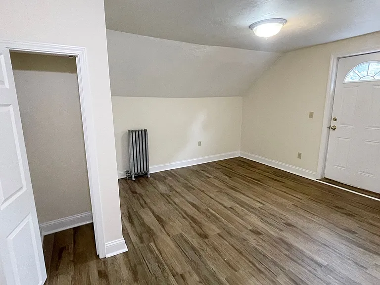 136 Central St — Photo 25