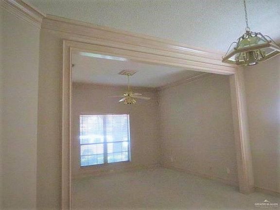 4th image of 113 E Warbler Ave