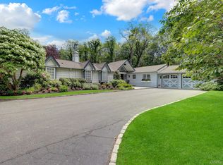 14 Horse Hill Rd, Glen Head, NY 11545