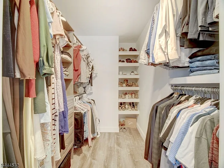 4 Tulip Cres #2B — Photo 14