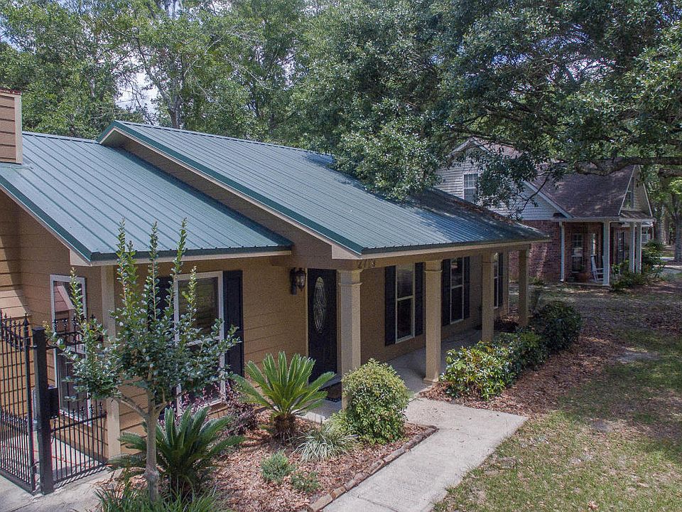 1st image of 2719 Dolphin Dr