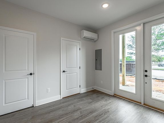 2nd image of 5602 Sofias Cir #43
