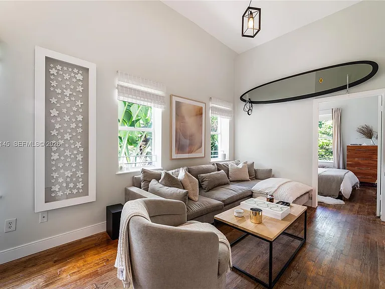 1521 Lenox Ave #302 — Photo 6
