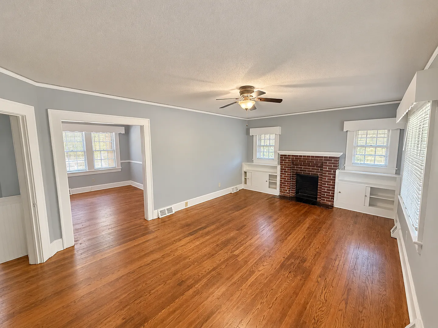 2BR House near NC State Fairgrounds — Photo 2