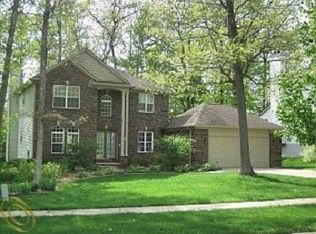 4483 Red Oak Blvd, Waterford, MI 48329