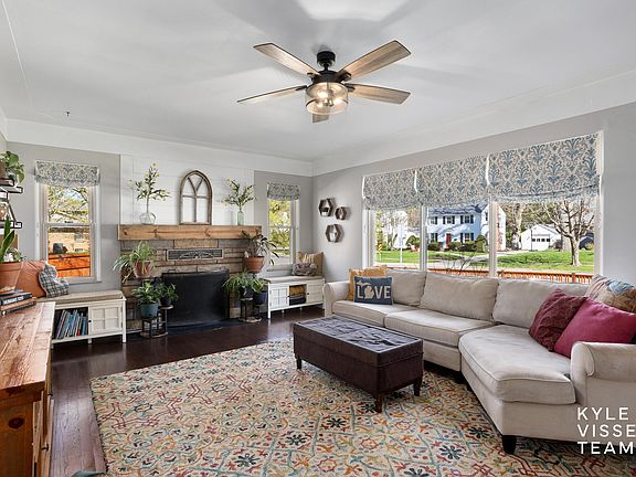 4th image of 2022 Hall St SE
