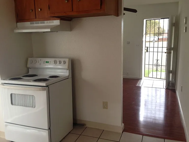 2550 W Byron Rd — Photo 6