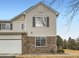 30 River Woods Dr, Saint Paul Park, MN 55071