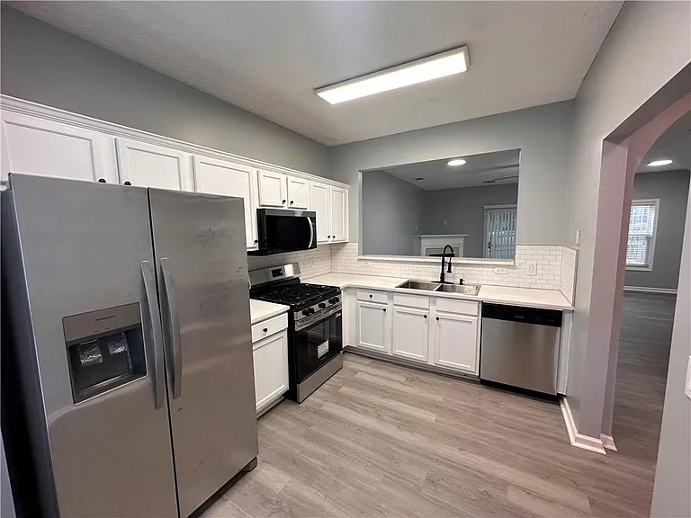 2025 Austin Park Cir — Photo 11