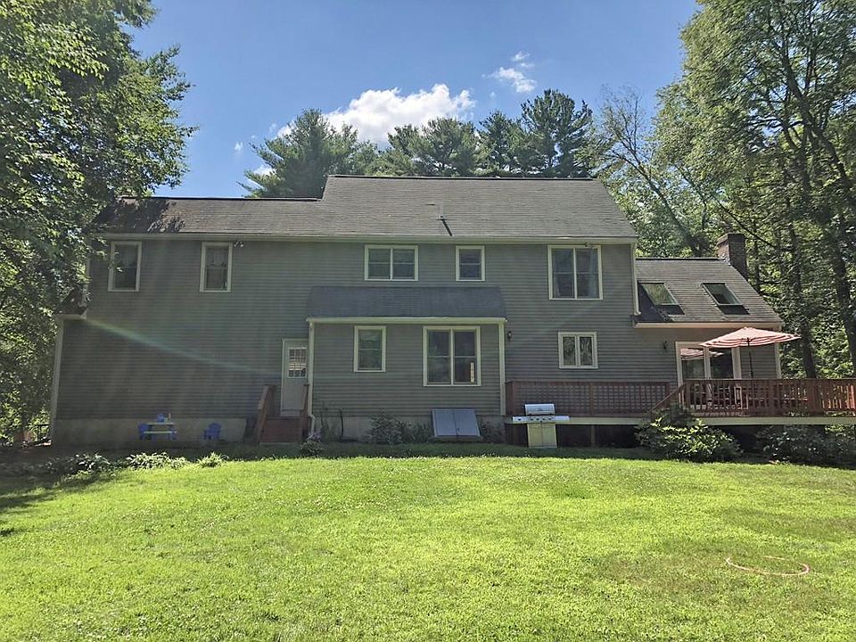 2nd image of 65 Oak St
