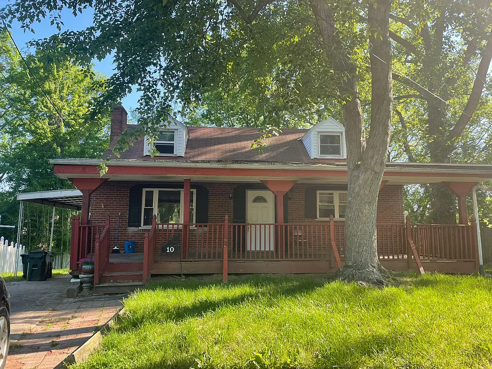 10 Cedarwood Ct #1