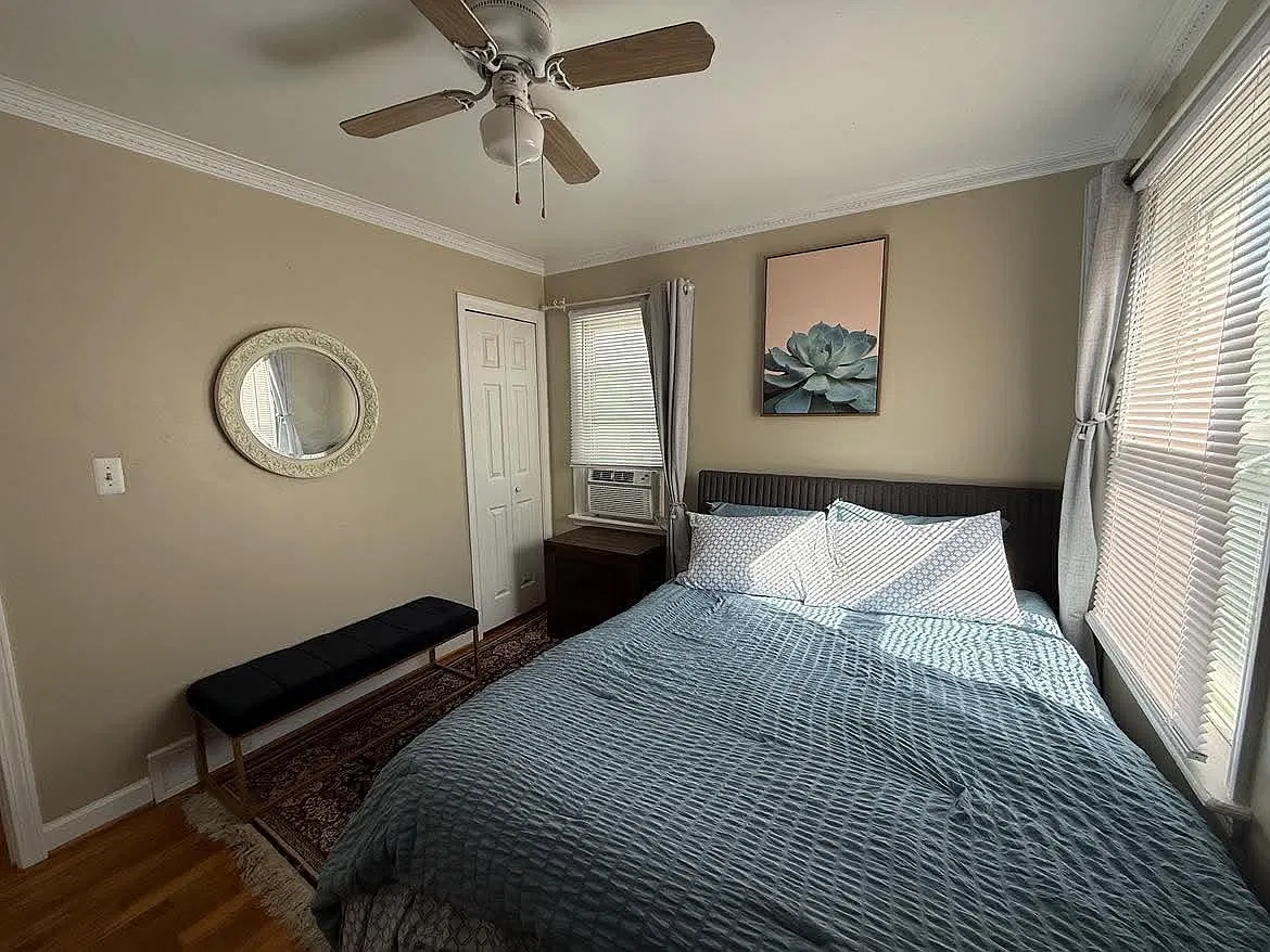 2 bed, 775 sqft, $3,200 — Photo 2