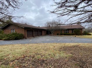108 Lois Ln, Deer Park, IL 60010