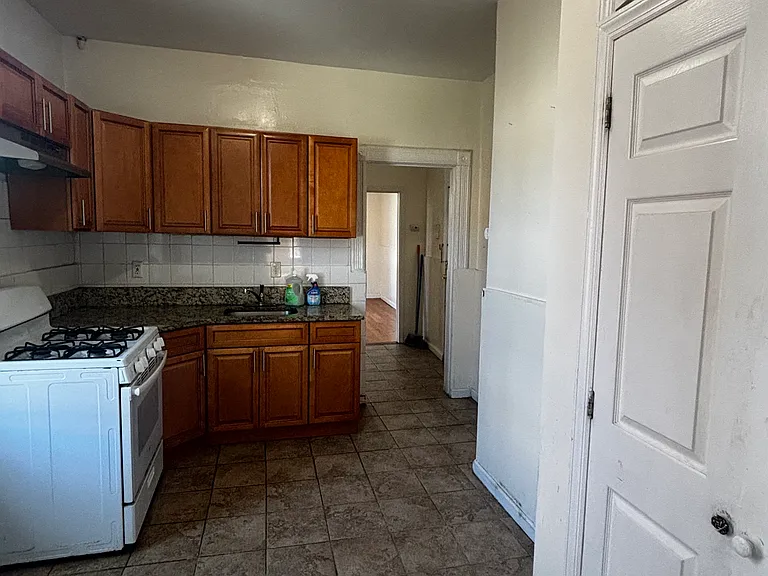 2606 Central Ave #3 — Photo 1