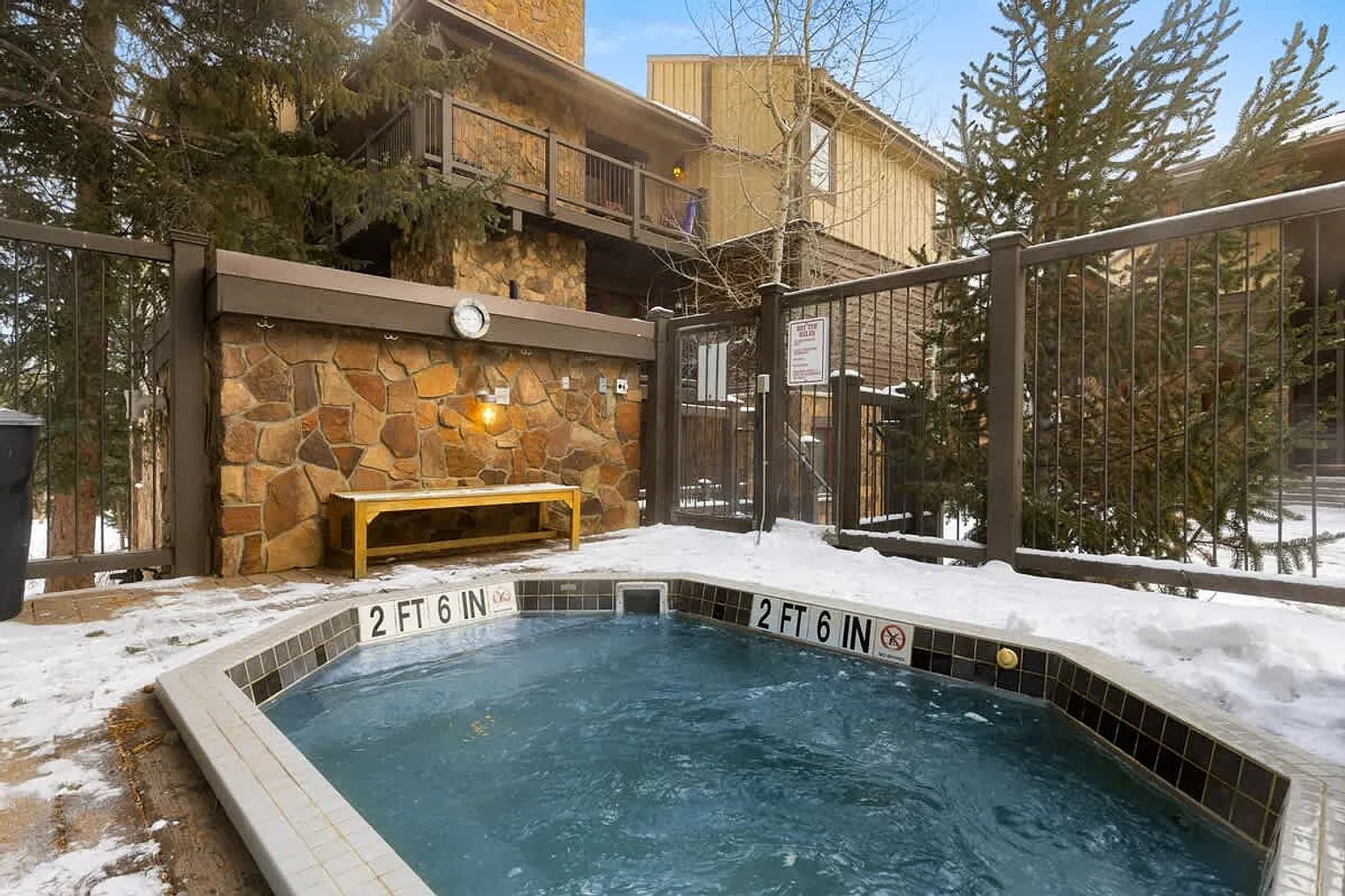 4 bed, 2.0 bath, $5,237 — Photo 4