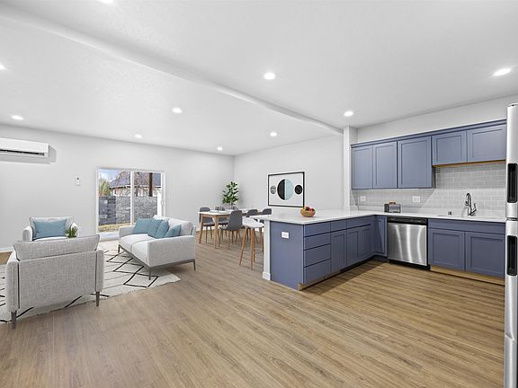5th image of 2382/2384 Herbert St