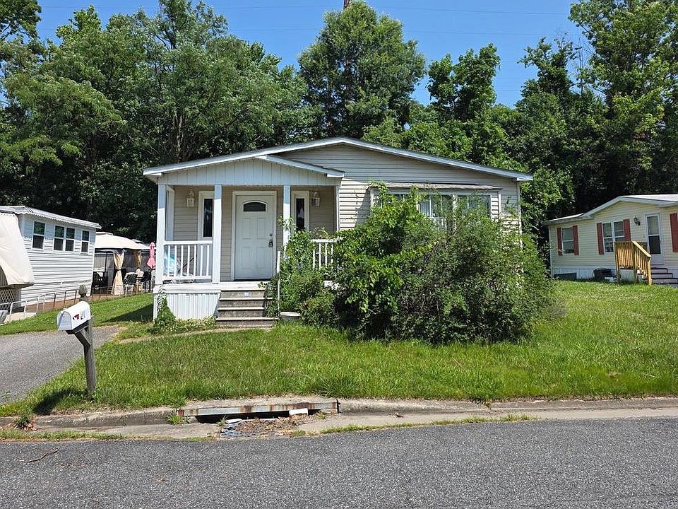 1st image of 24 Tearose Dr
