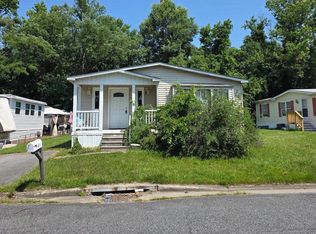 24 Tearose Dr, Middle River, MD 21220