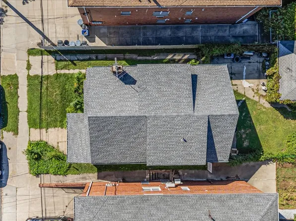 132-19 58th Avenue image 7 of 12