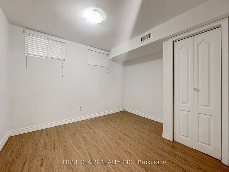214 Linden Ave #BASEMENT — Photo 14