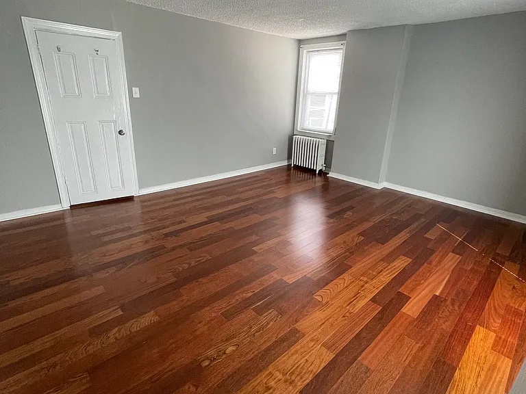 4628 Penn St #3 — Photo 3