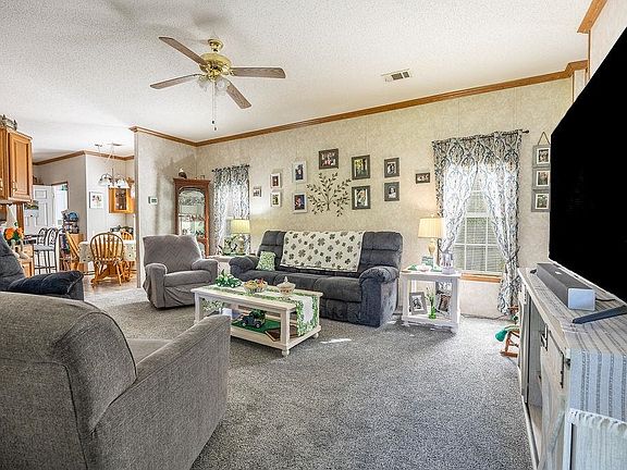 2nd image of 600 Old River Rd