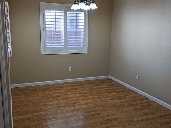 2nd image of 816 Bow Creek Ln