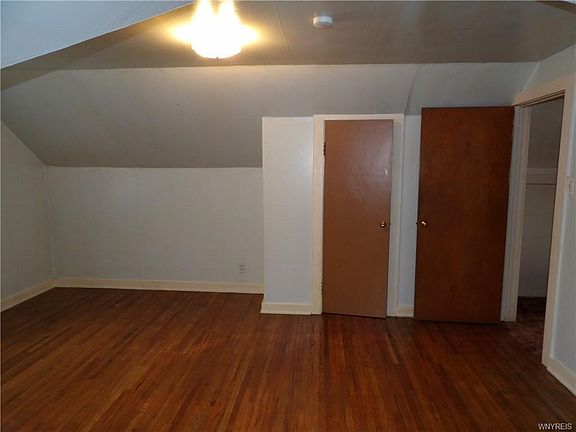 5th image of 284 Callodine Ave