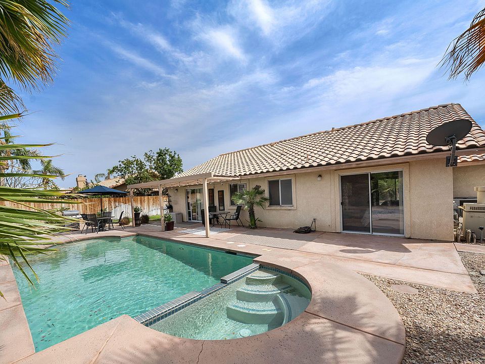 1st image of 78830 Sonesta Way