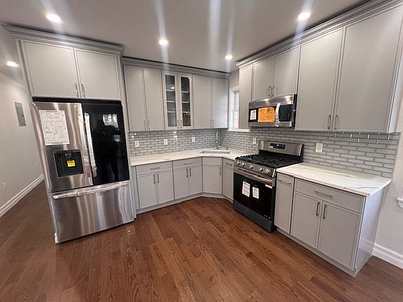 3rd image of 11136 143rd St #1