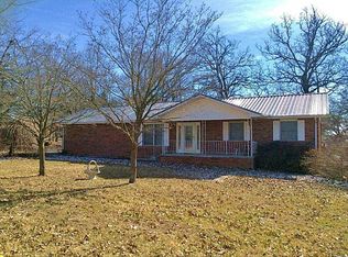 1014 N Forest Circle Dr, Cassville, MO 65625