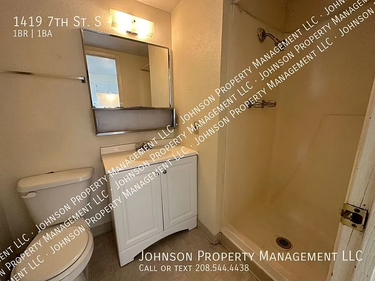 1419 7th St S #1 — Photo 14