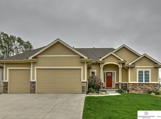 11709 S 198th St, Gretna, NE 68028
