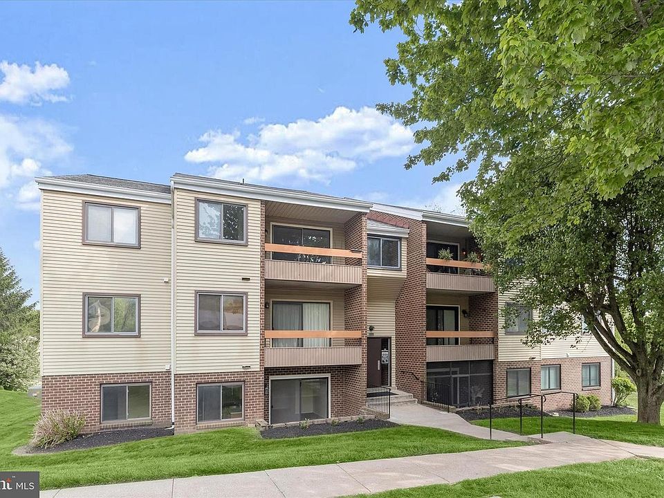 1st image of 1001 Scarlett Oak Ct #2B