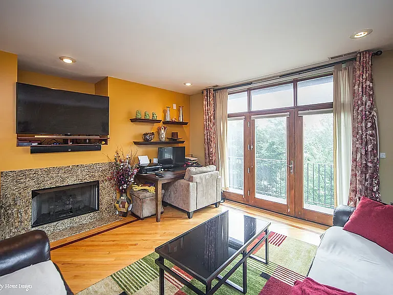 3917 S Indiana Ave #3S — Photo 10