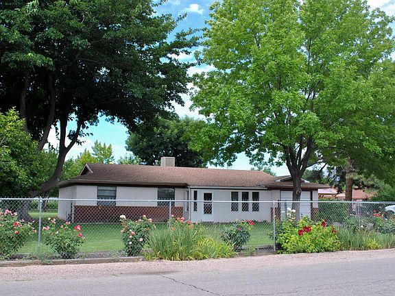 2nd image of 421 El Dorado Dr NW