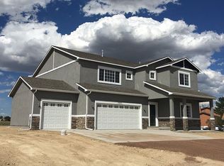 1071 W El Esperante Dr, Pueblo West, CO 81007