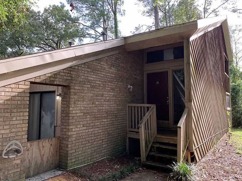 1st image of 3743 Donovan Dr APT A