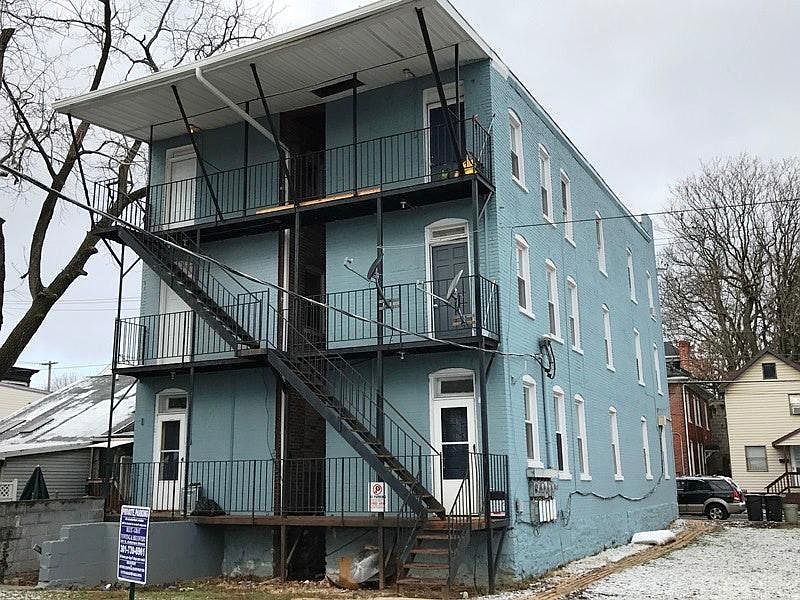 1st image of 116 N Mulberry St APT B