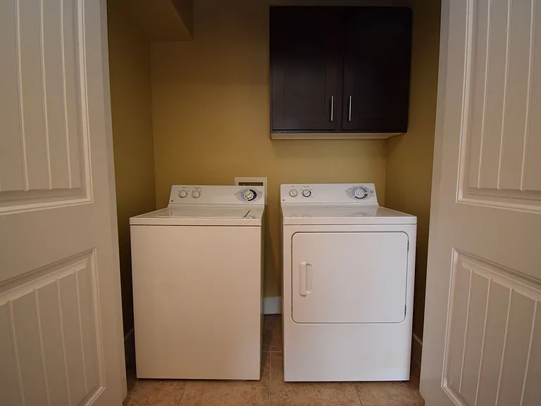 4056 S Olivia Ct — Photo 15