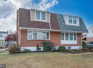 825 Hood Rd, Swarthmore, PA 19081