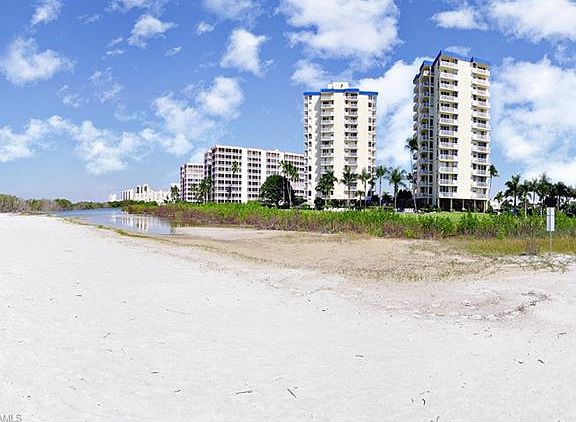 3rd image of 7330 Estero Blvd APT 1105