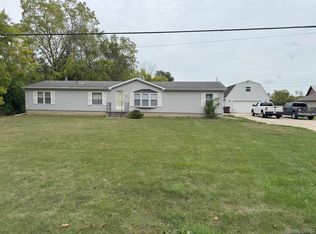 3711 Brest Rd, Newport, MI 48166