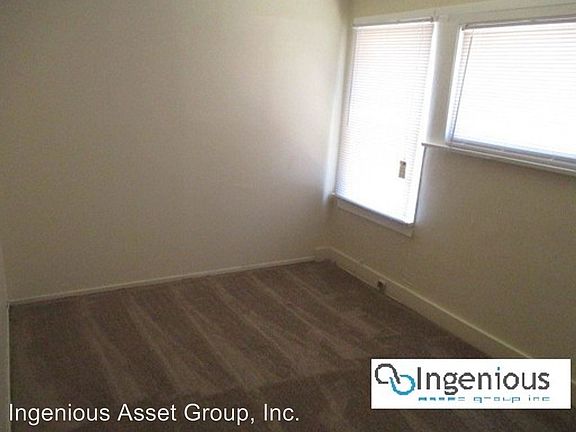 4th image of 1119 W 107th St #4876147